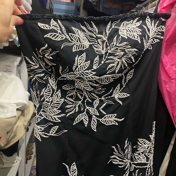 Cache Black strapless formal with white beading. Size 4. - Picture 6 of 6